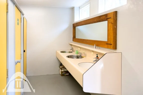 TT Camping Bosrand TT Camping Bosrand - Onze wasbakken in de santairruimte